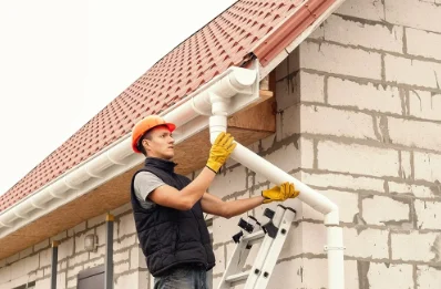 Pose et remplacement de gouttières à Juziers